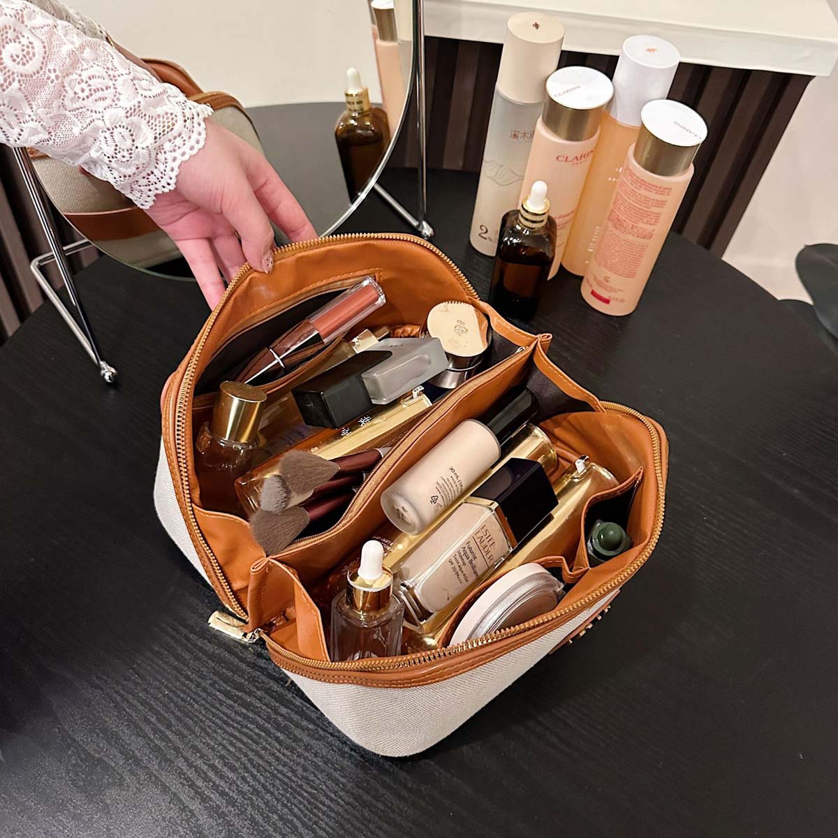Retro hafif lüks, sade kanvas  - Luxury Skincare & Spa Reviews incelemesi ve fiyatı